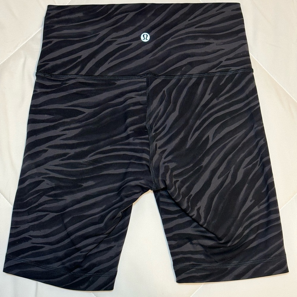 LULULEMON Wunder Train High-Rise Short 8”
